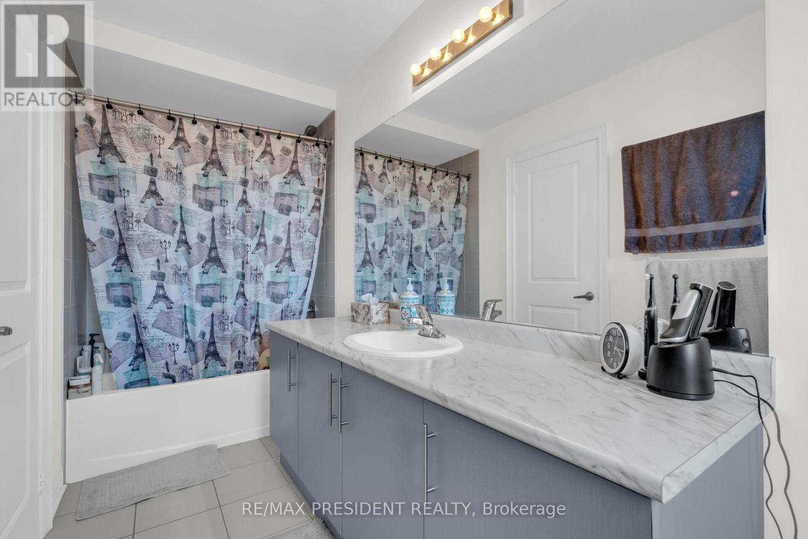 40 Queenpost Drive, Brampton (Credit Valley), Ontario  L6Y 6L2 - Photo 29 - W12981424