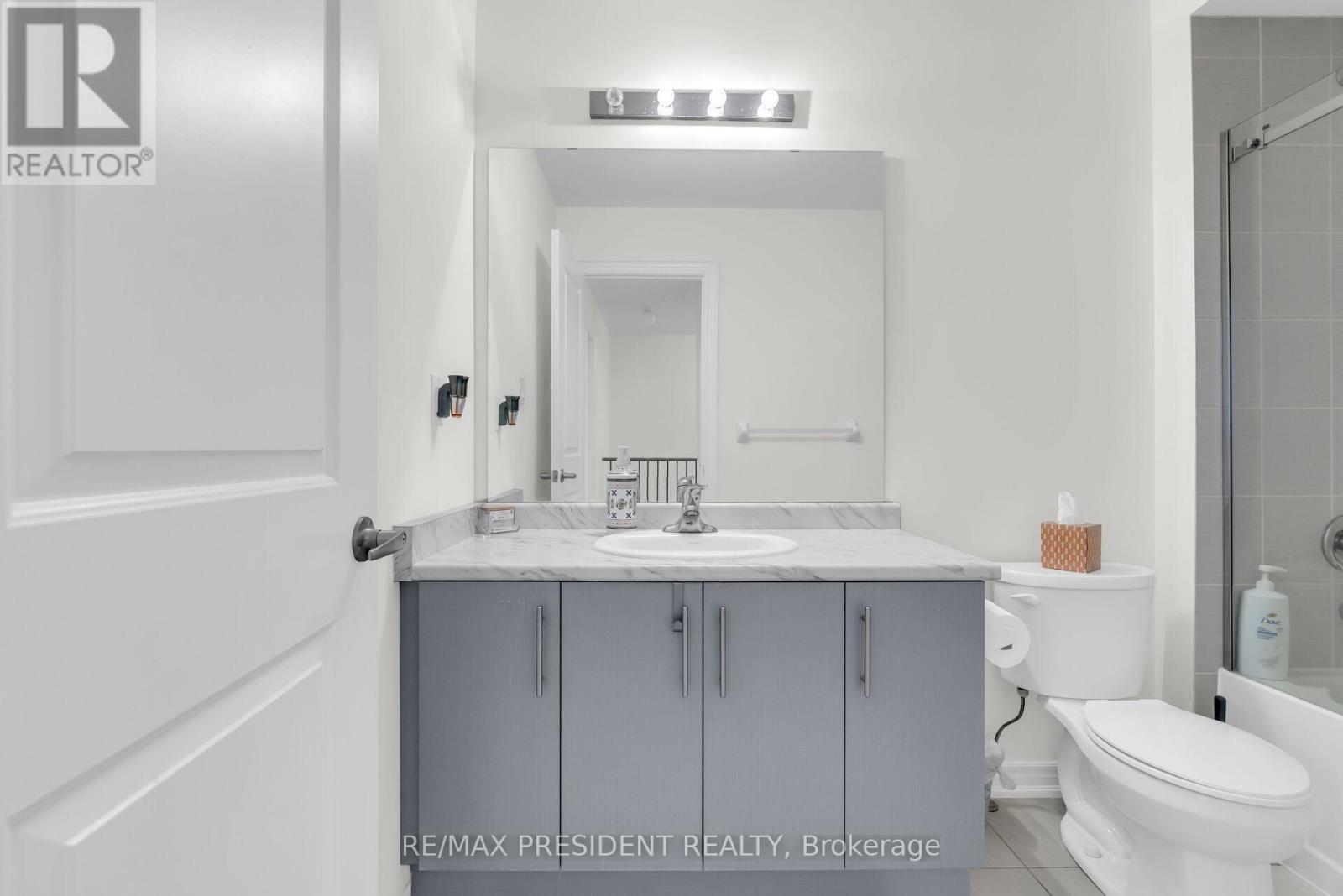 40 Queenpost Drive, Brampton (Credit Valley), Ontario  L6Y 6L2 - Photo 32 - W12981424