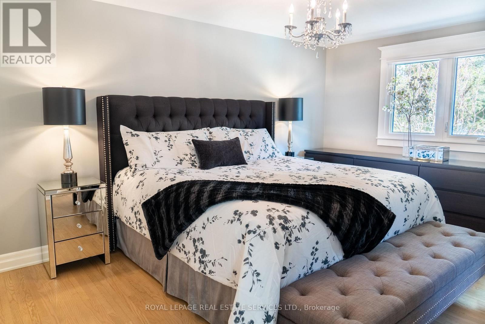 781 Fletcher Valley Crescent, Mississauga, Ontario  L5J 2X4 - Photo 8 - W12981446