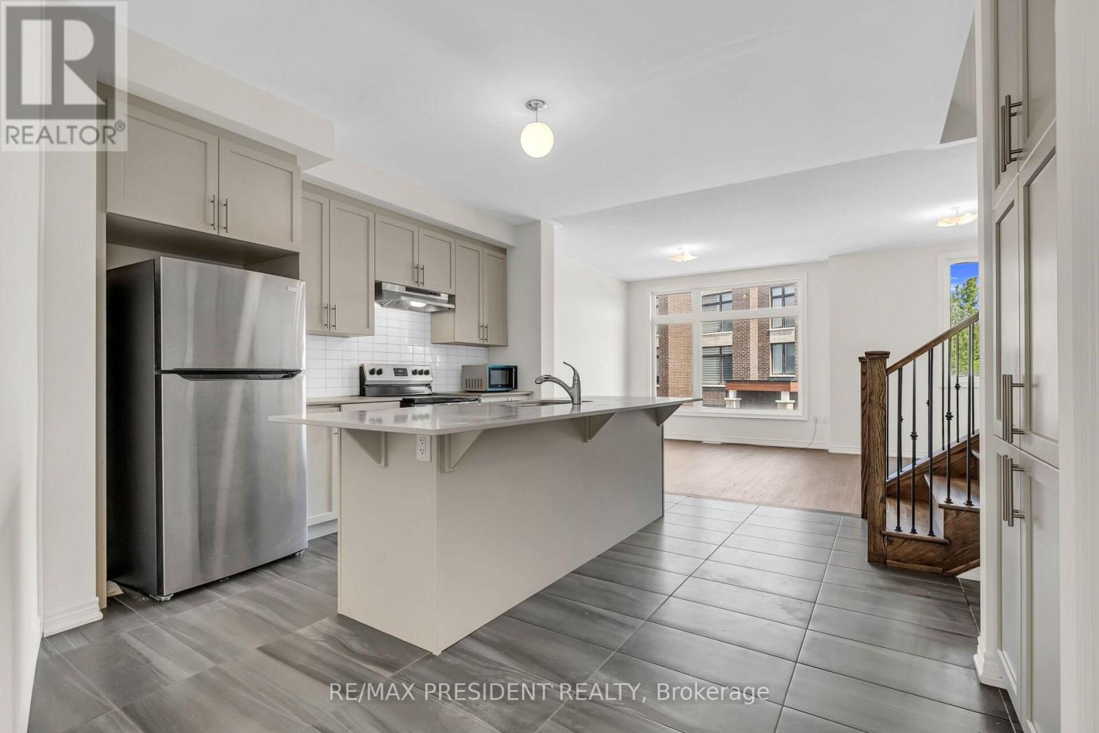 34 Queenpost Drive E, Brampton, Ontario  L6Y 6L2 - Photo 13 - W12981456