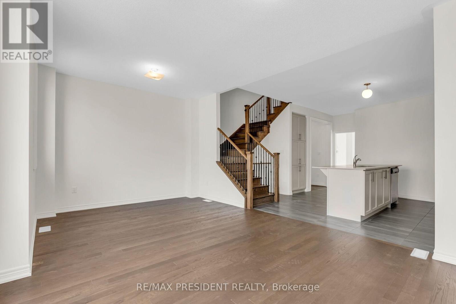 34 Queenpost Drive E, Brampton, Ontario  L6Y 6L2 - Photo 21 - W12981456