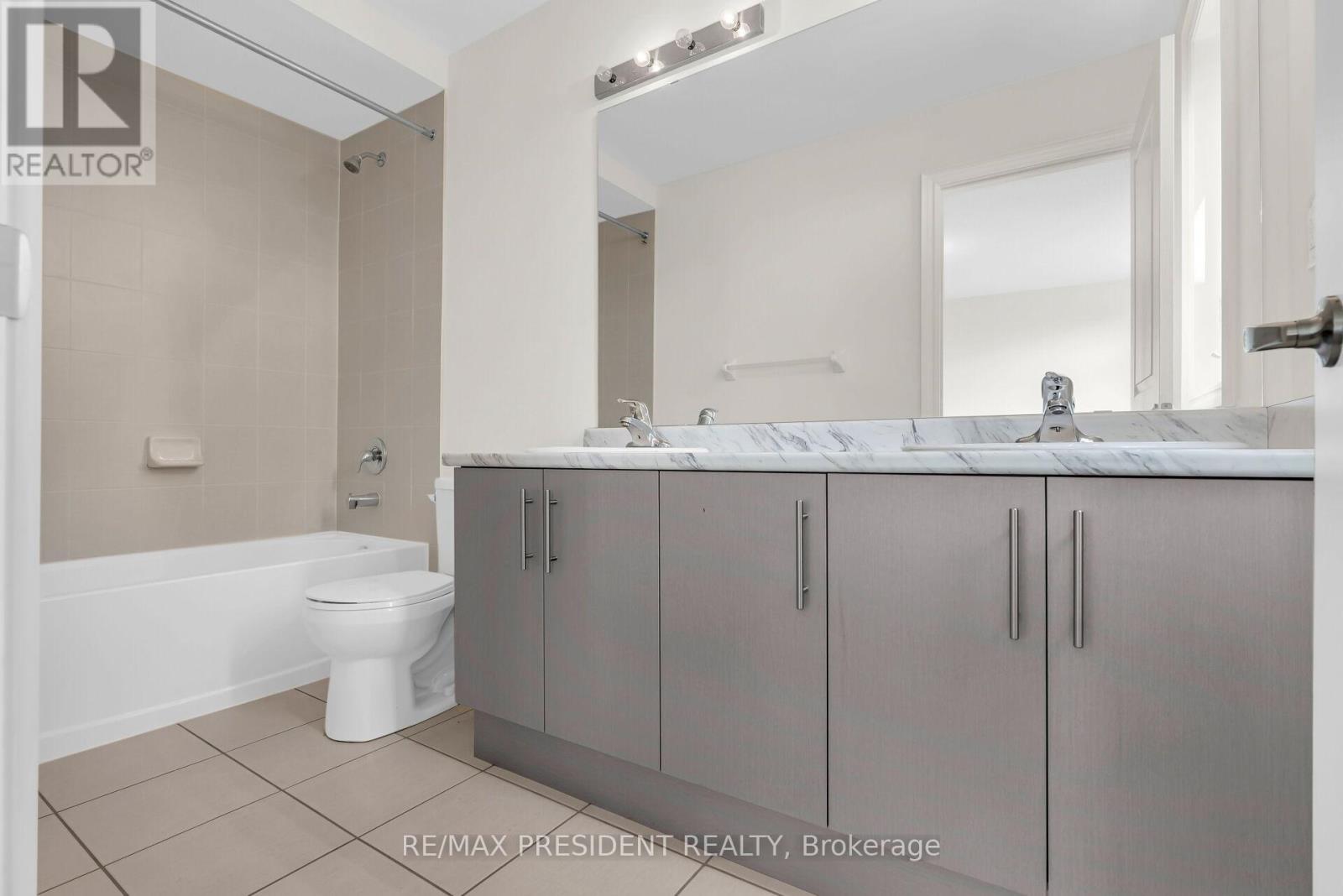 34 Queenpost Drive E, Brampton, Ontario  L6Y 6L2 - Photo 30 - W12981456