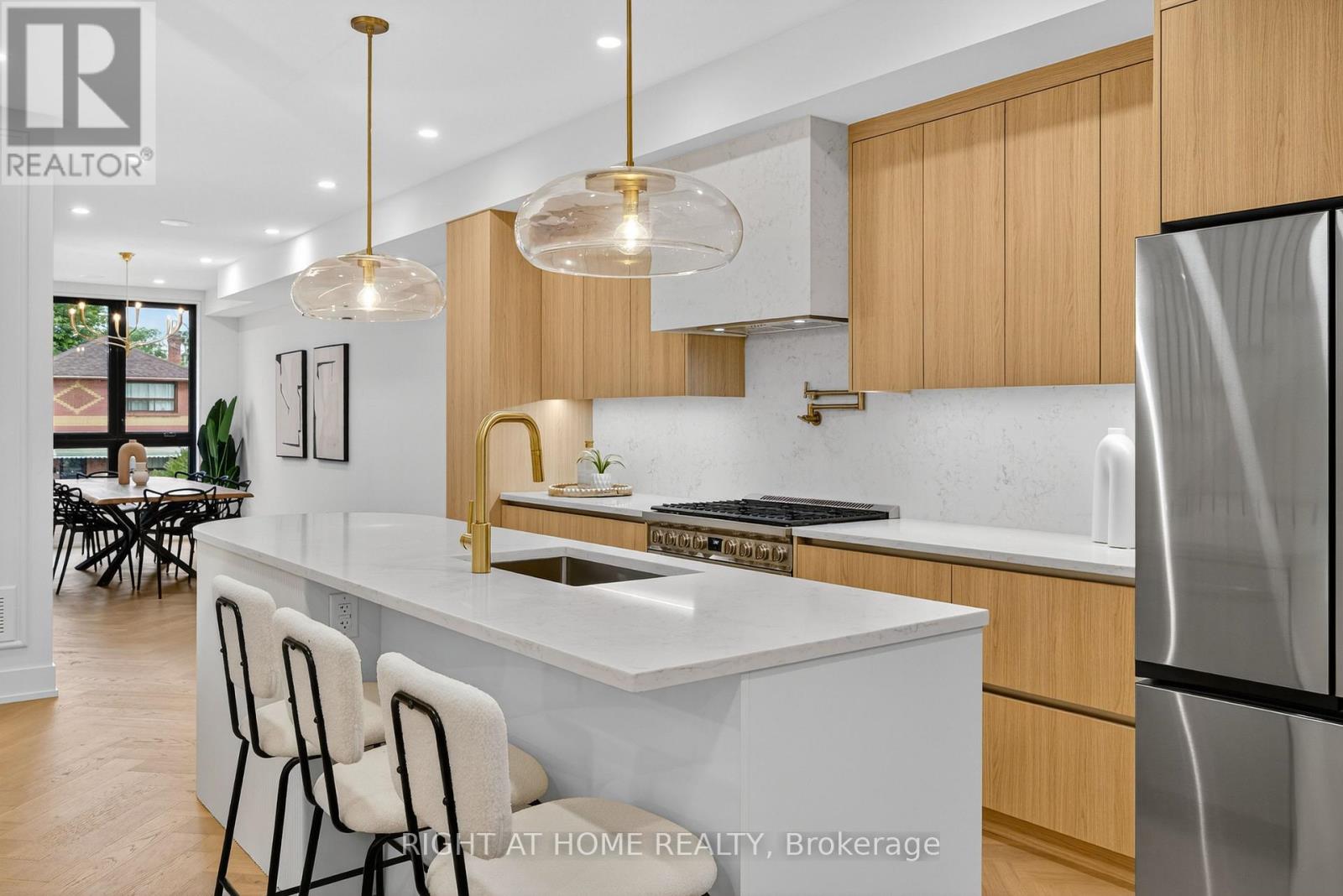 15a Rosemeade Avenue, Toronto, Ontario  M8Y 3A2 - Photo 25 - W12981460