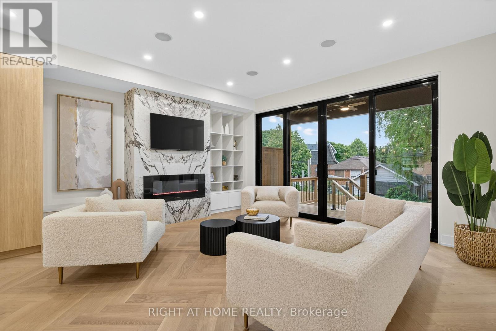 15a Rosemeade Avenue, Toronto, Ontario  M8Y 3A2 - Photo 27 - W12981460