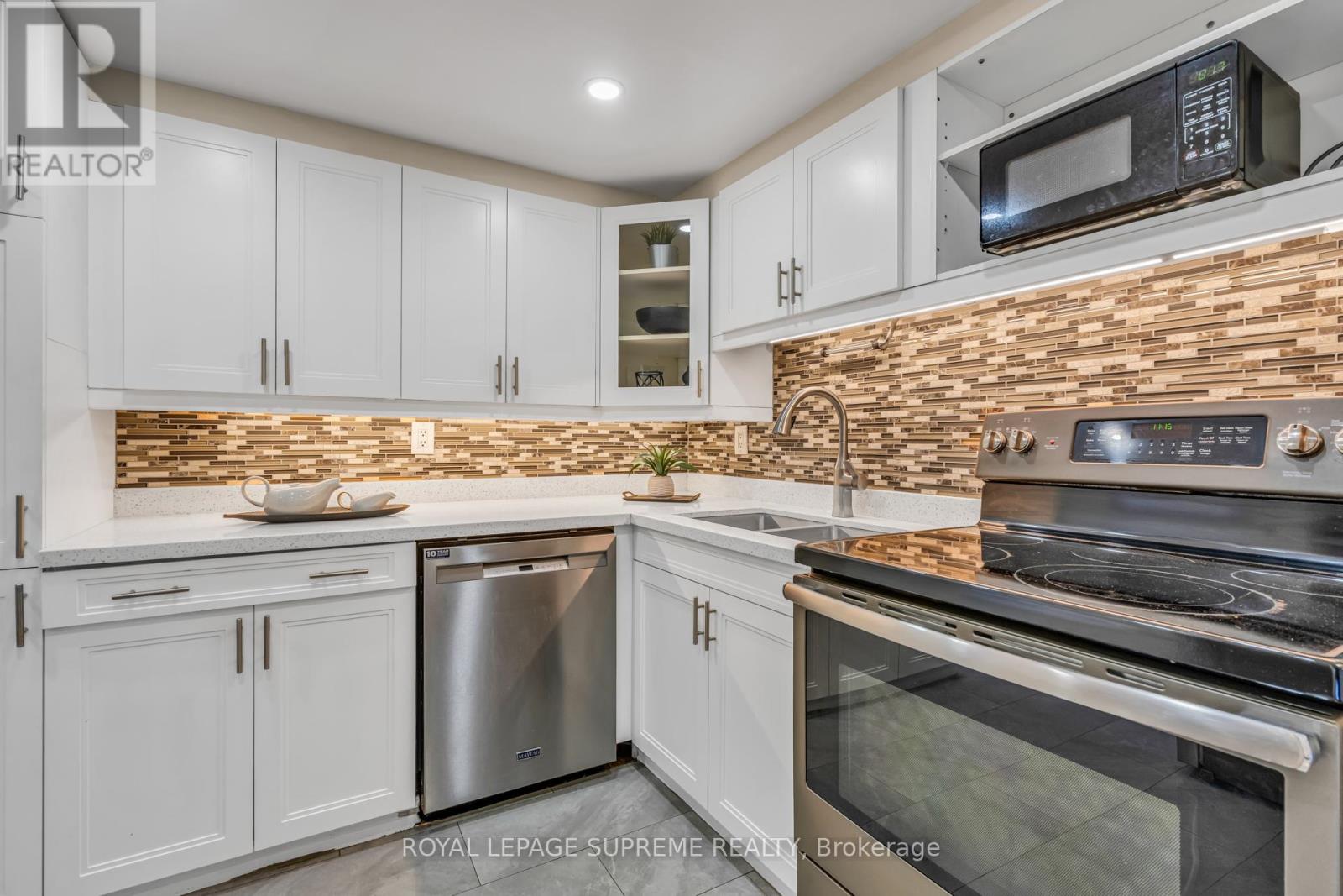 1907 - 3590 Kaneff Crescent, Mississauga, Ontario  L5A 3X3 - Photo 22 - W12981464