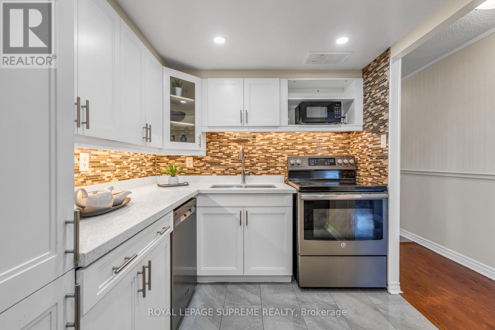 1907 - 3590 Kaneff Crescent, Mississauga, Ontario  L5A 3X3 - Photo 24 - W12981464