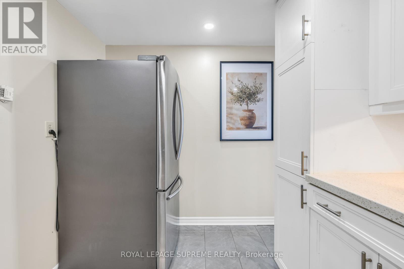 1907 - 3590 Kaneff Crescent, Mississauga, Ontario  L5A 3X3 - Photo 25 - W12981464