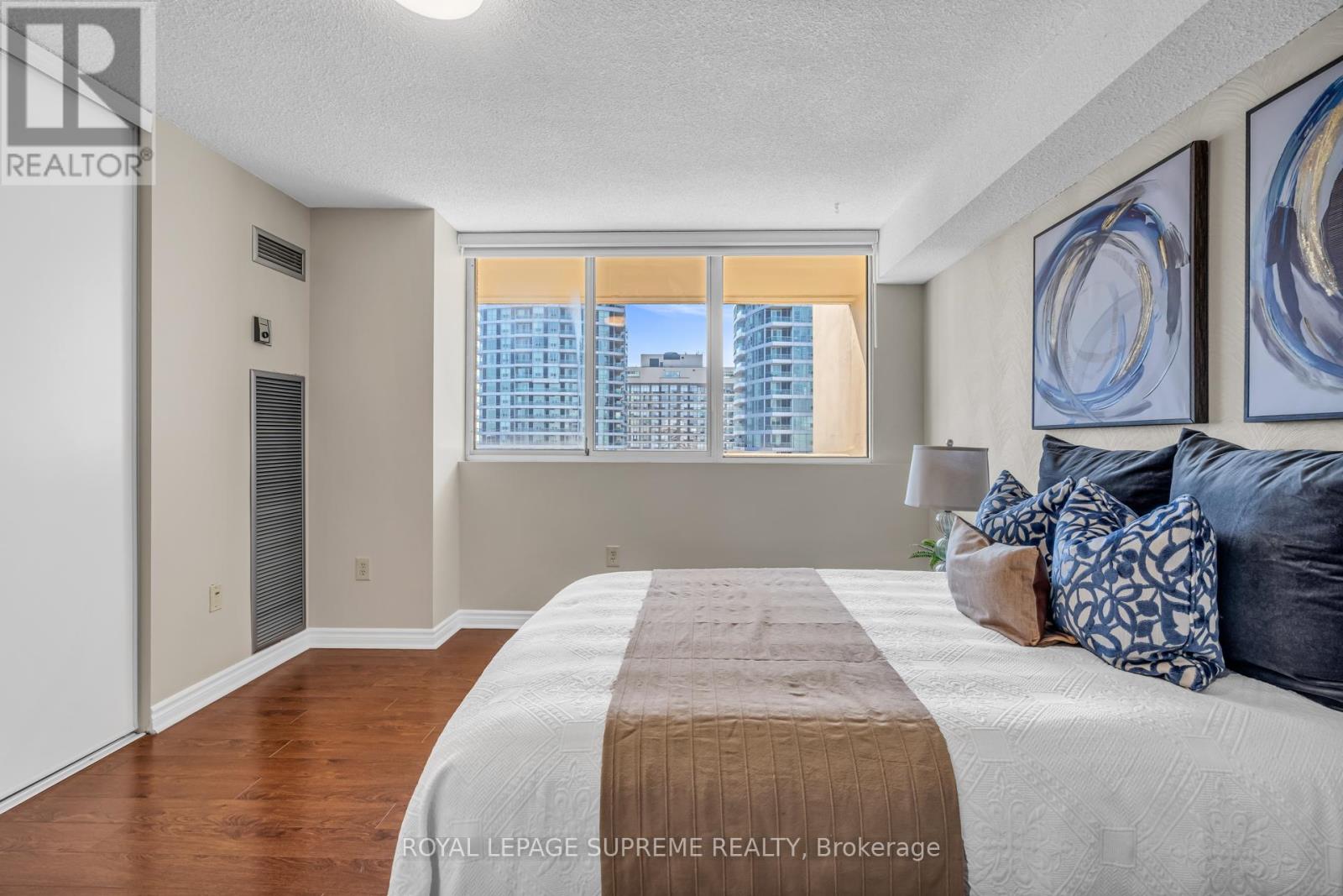 1907 - 3590 Kaneff Crescent, Mississauga, Ontario  L5A 3X3 - Photo 35 - W12981464