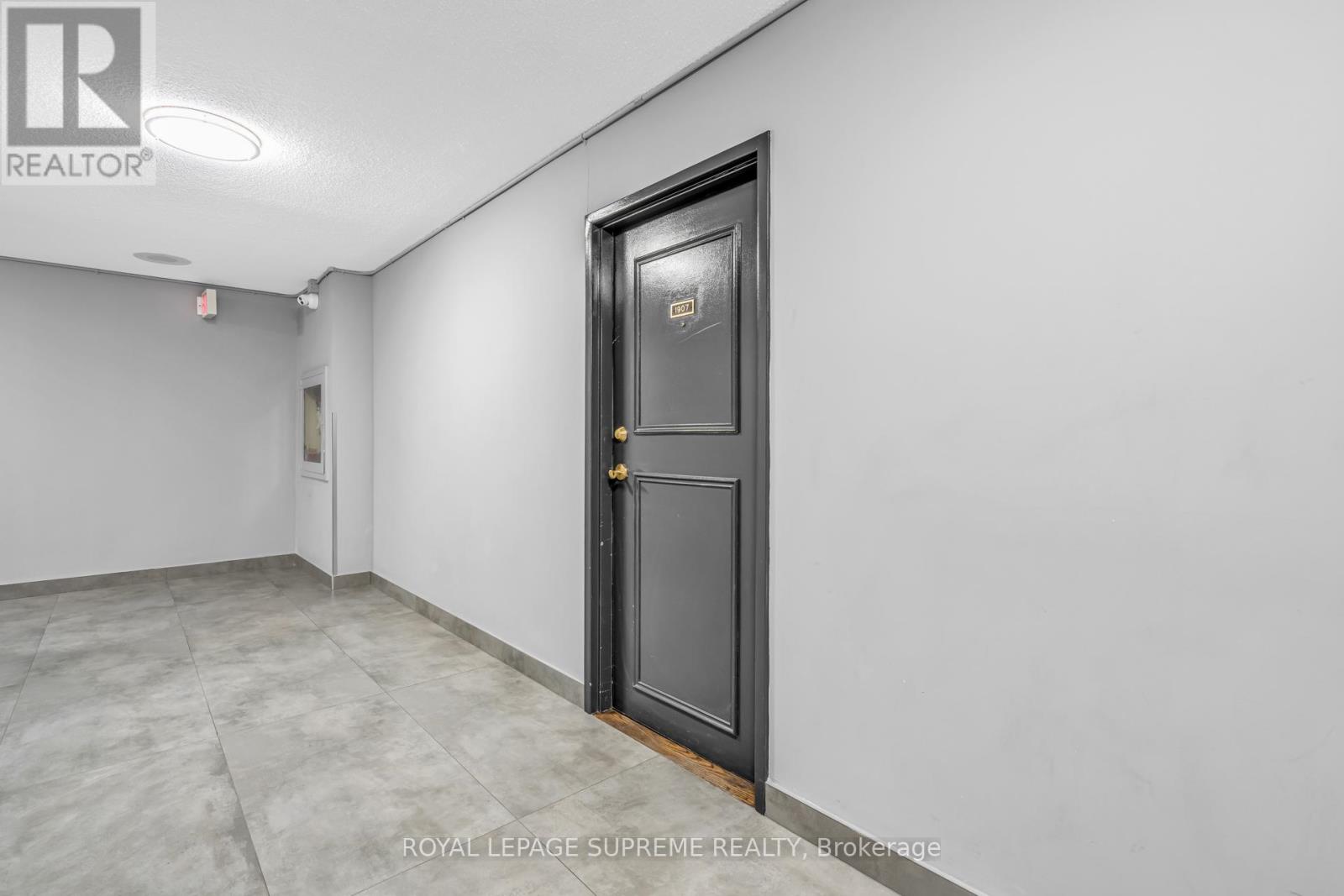 1907 - 3590 Kaneff Crescent, Mississauga, Ontario  L5A 3X3 - Photo 7 - W12981464