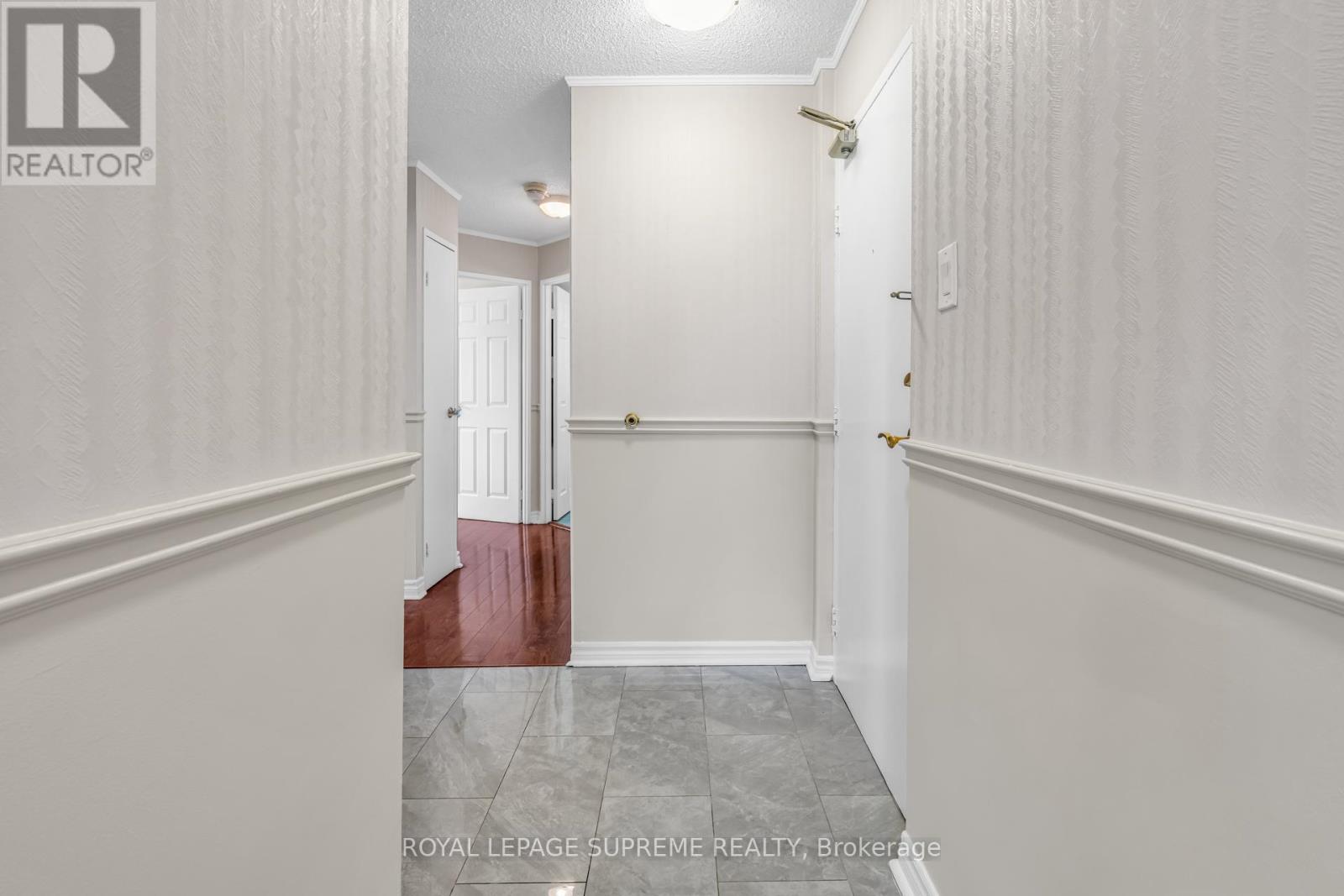 1907 - 3590 Kaneff Crescent, Mississauga, Ontario  L5A 3X3 - Photo 8 - W12981464