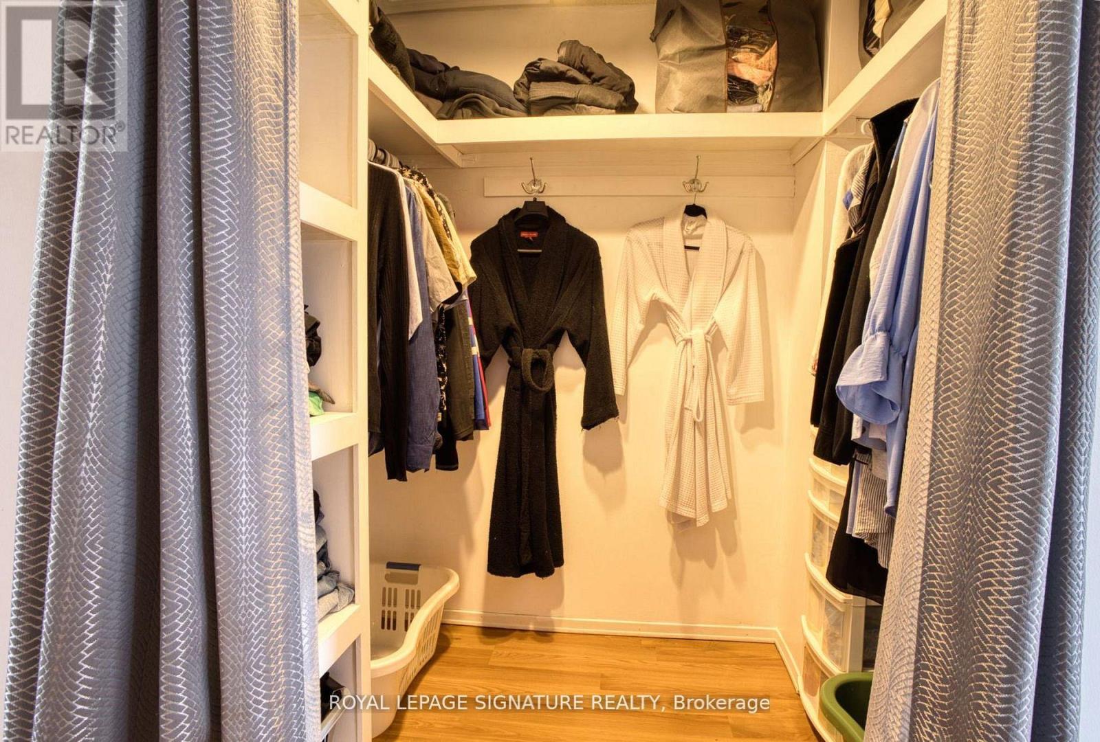 6448 Colebrook Crescent, Mississauga, Ontario  L5N 3E4 - Photo 17 - W12981494