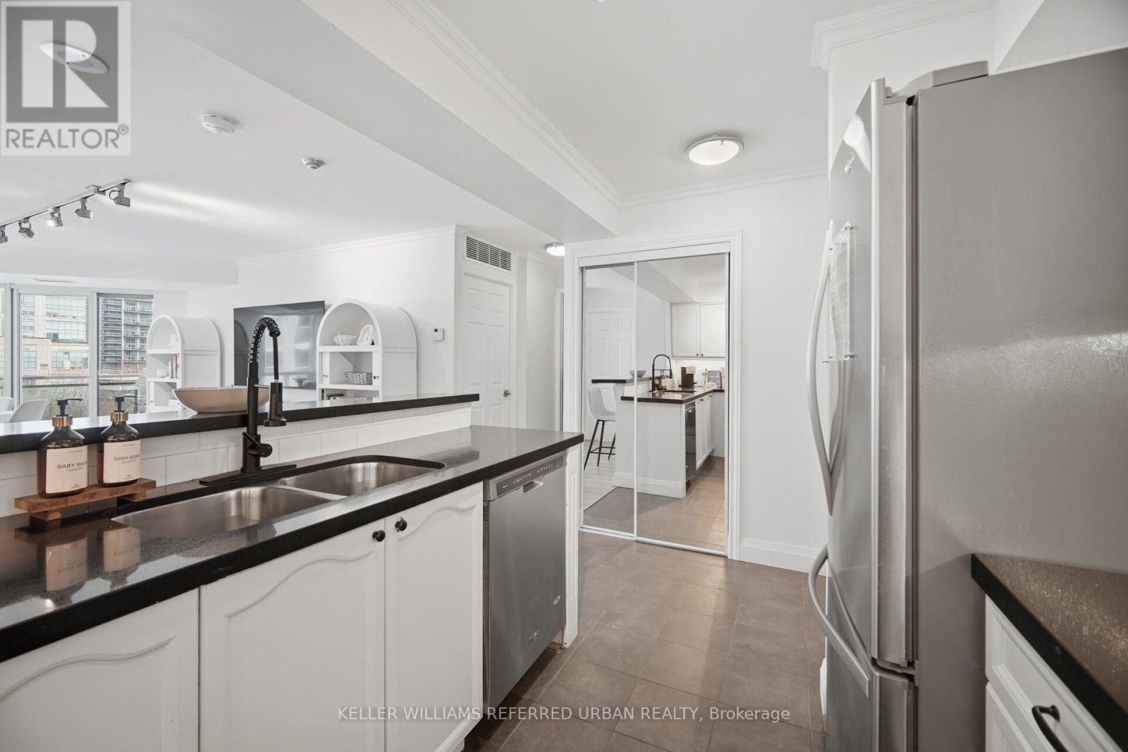 707 - 190 Manitoba Street, Toronto, Ontario  M8Y 3Y8 - Photo 4 - W12981516