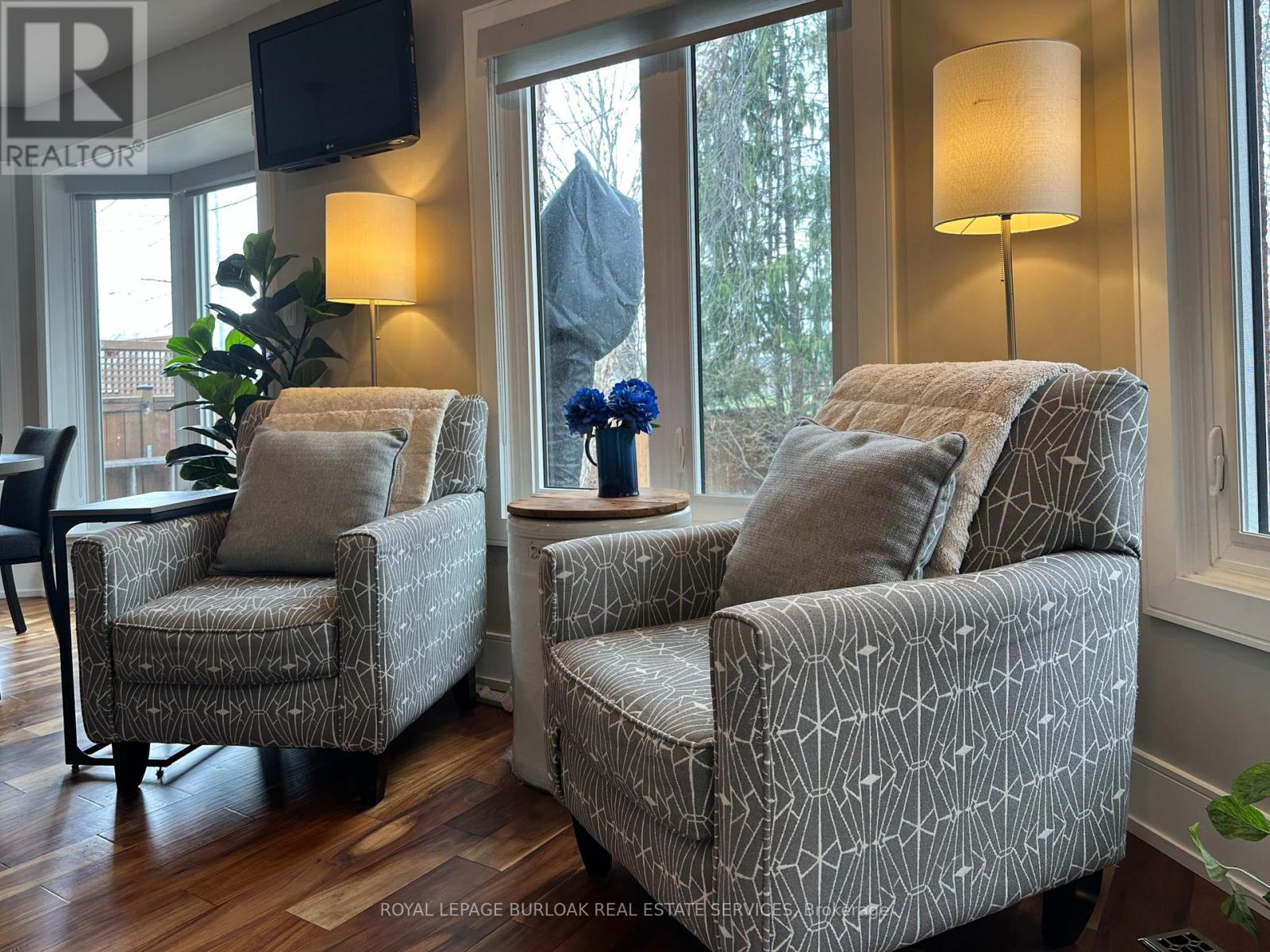 1078 Augustus Drive, Burlington, Ontario  L7S 2L1 - Photo 14 - W12981584