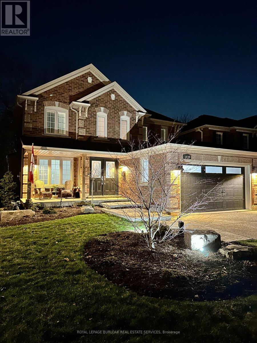 1078 Augustus Drive, Burlington, Ontario  L7S 2L1 - Photo 2 - W12981584