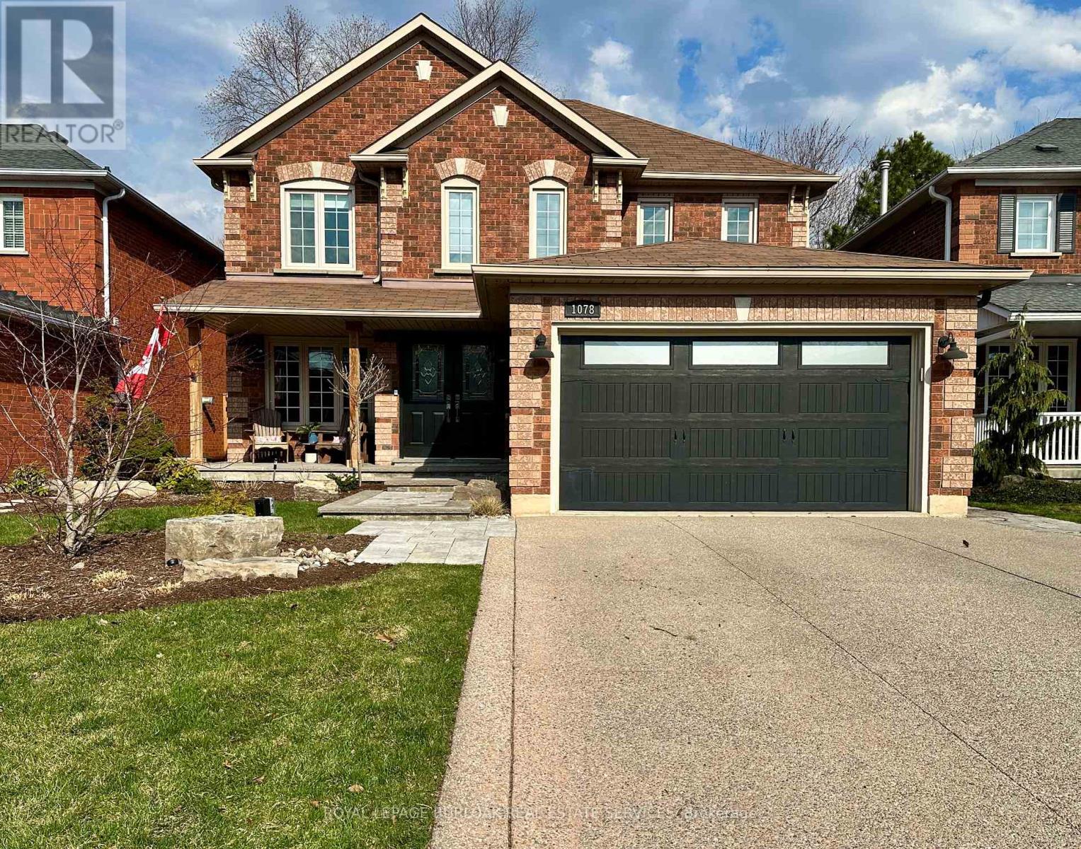 1078 Augustus Drive, Burlington, Ontario  L7S 2L1 - Photo 3 - W12981584