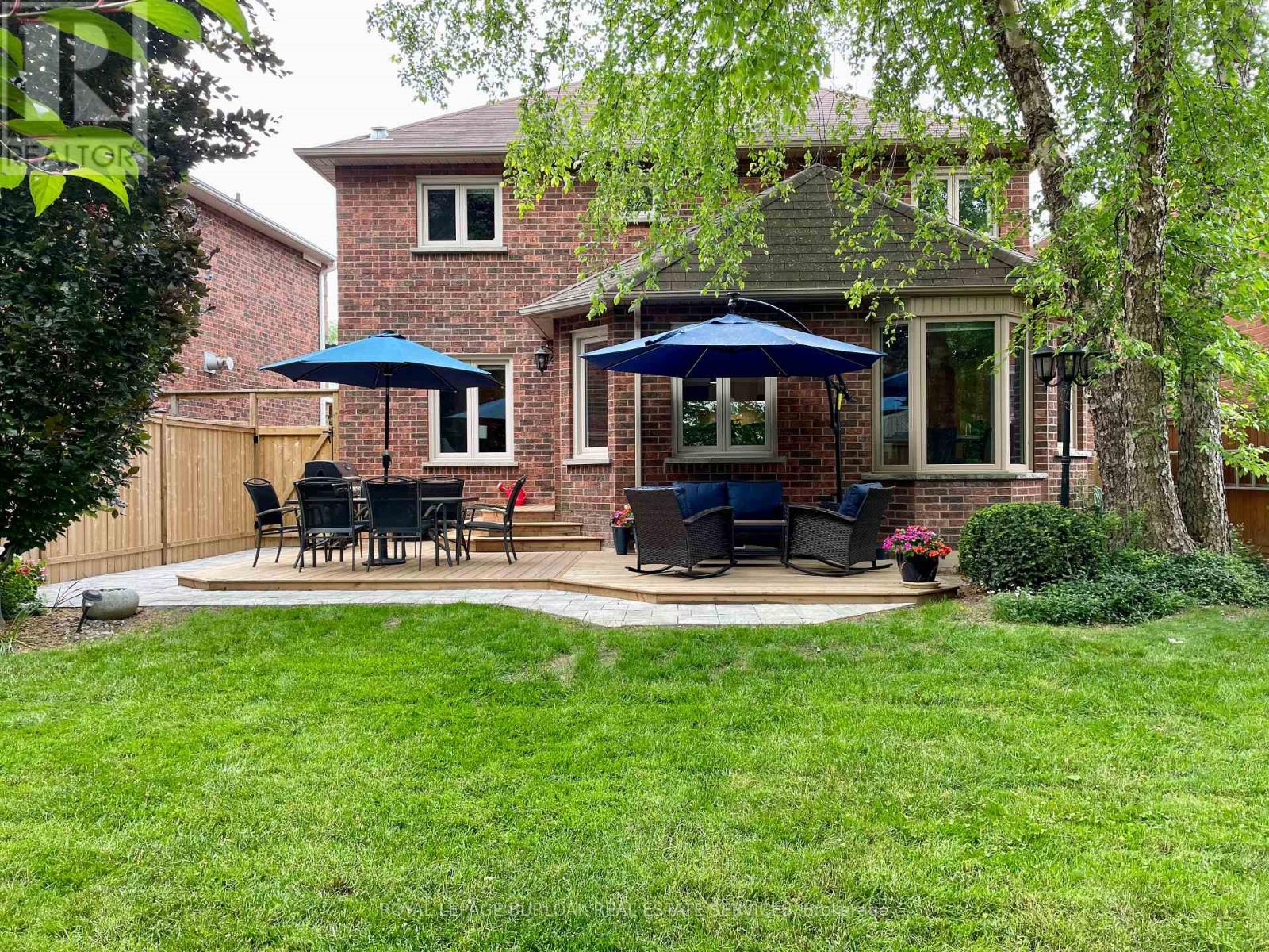 1078 Augustus Drive, Burlington, Ontario  L7S 2L1 - Photo 41 - W12981584