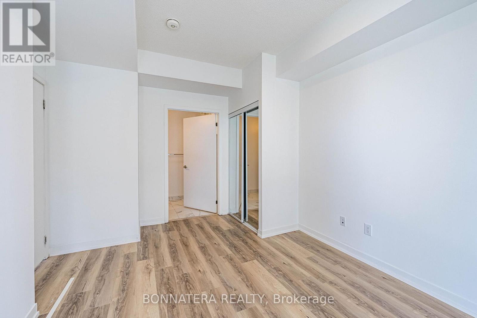 2003 - 4065 Confederation Parkway, Mississauga, Ontario  L5B 0L4 - Photo 20 - W12981602