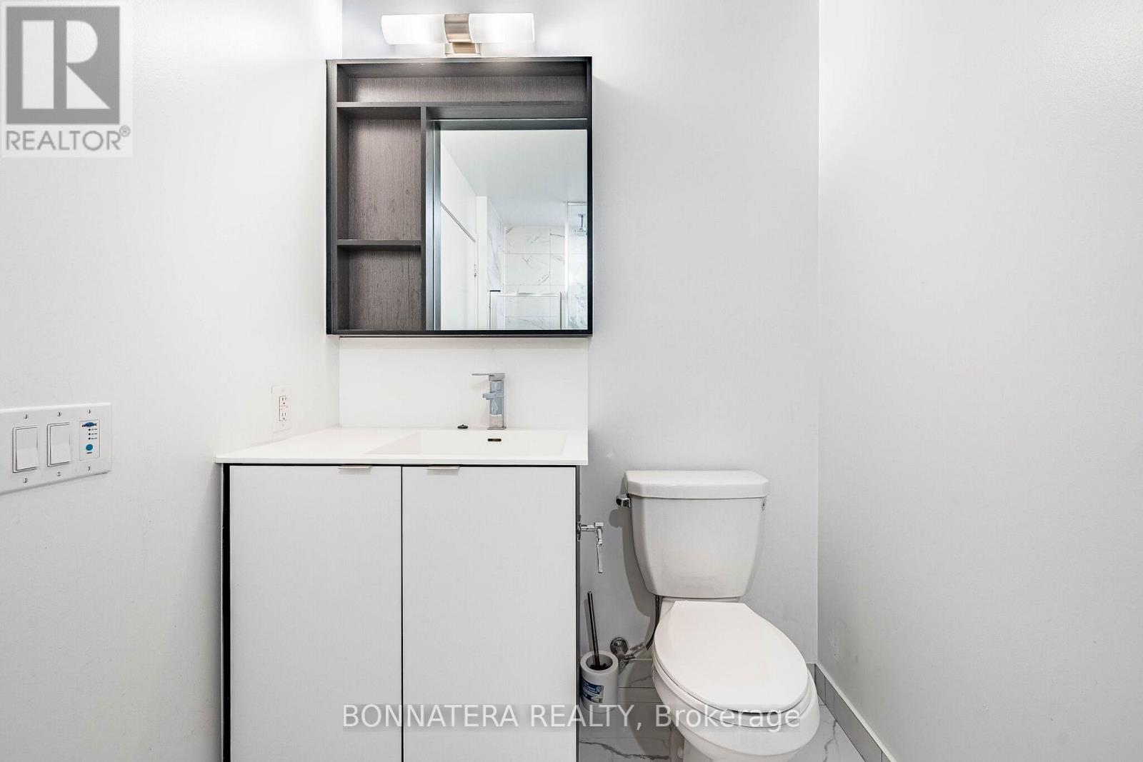 2003 - 4065 Confederation Parkway, Mississauga, Ontario  L5B 0L4 - Photo 21 - W12981602