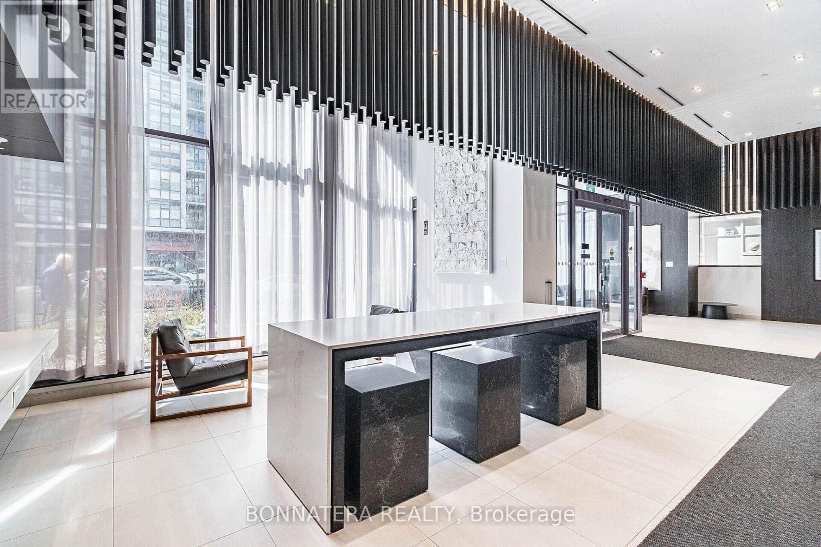 2003 - 4065 Confederation Parkway, Mississauga, Ontario  L5B 0L4 - Photo 3 - W12981602