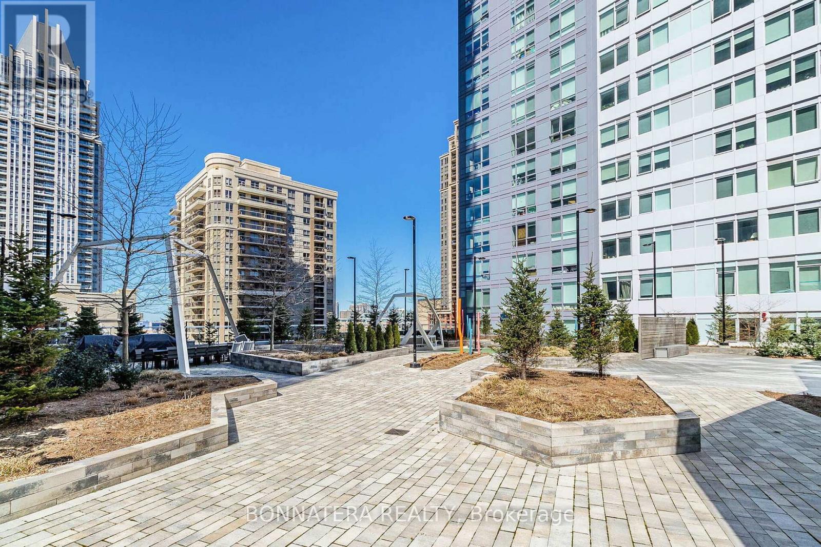 2003 - 4065 Confederation Parkway, Mississauga, Ontario  L5B 0L4 - Photo 41 - W12981602