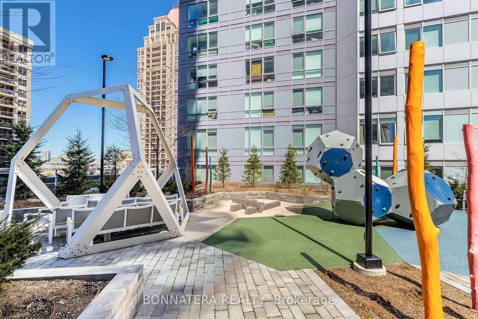 2003 - 4065 Confederation Parkway, Mississauga, Ontario  L5B 0L4 - Photo 42 - W12981602