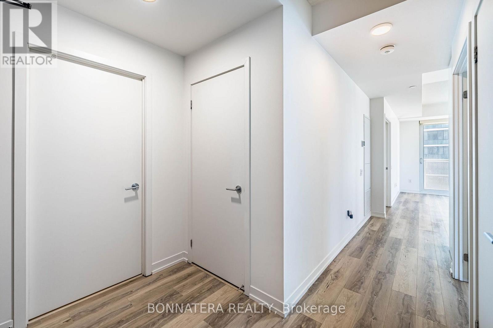 2003 - 4065 Confederation Parkway, Mississauga, Ontario  L5B 0L4 - Photo 7 - W12981602