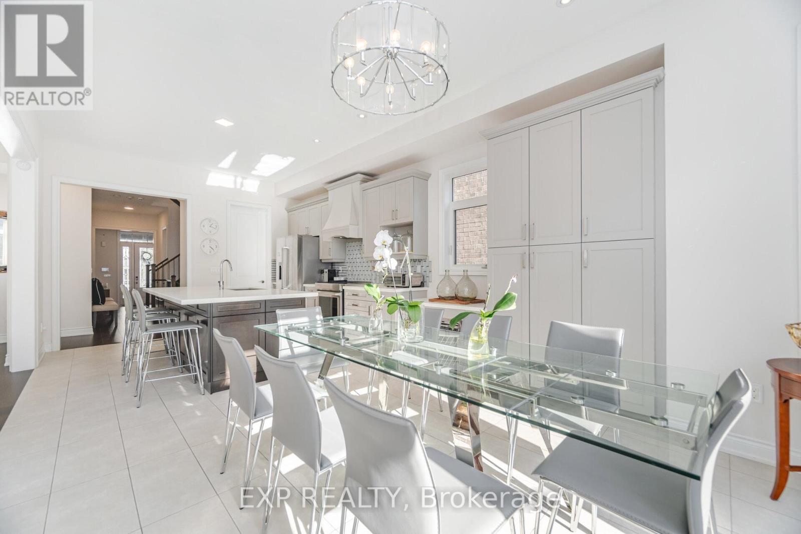 3102 Millicent Avenue, Oakville, Ontario  L6H 0V2 - Photo 7 - W12981604