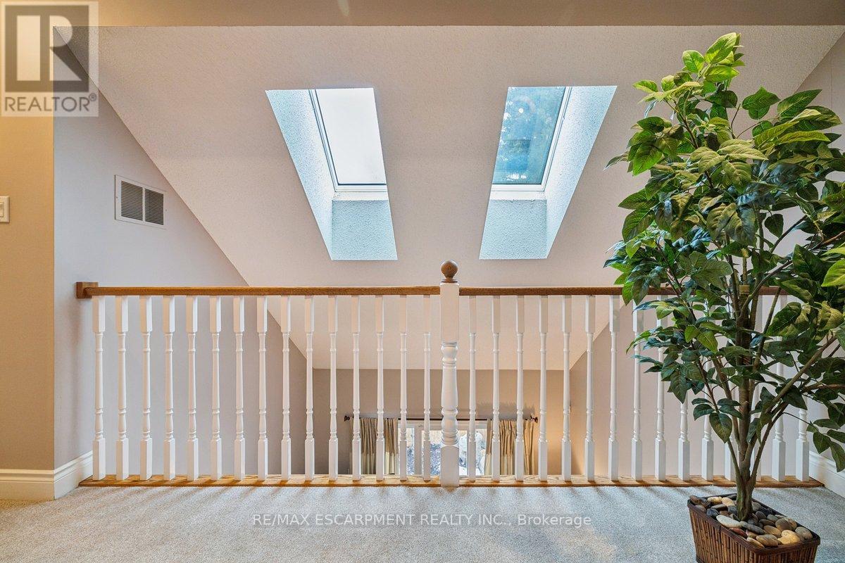 3 - 1019 North Shore Boulevard E, Burlington, Ontario  L7T 1X8 - Photo 28 - W12981628