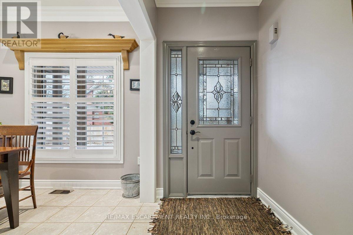 3 - 1019 North Shore Boulevard E, Burlington, Ontario  L7T 1X8 - Photo 3 - W12981628