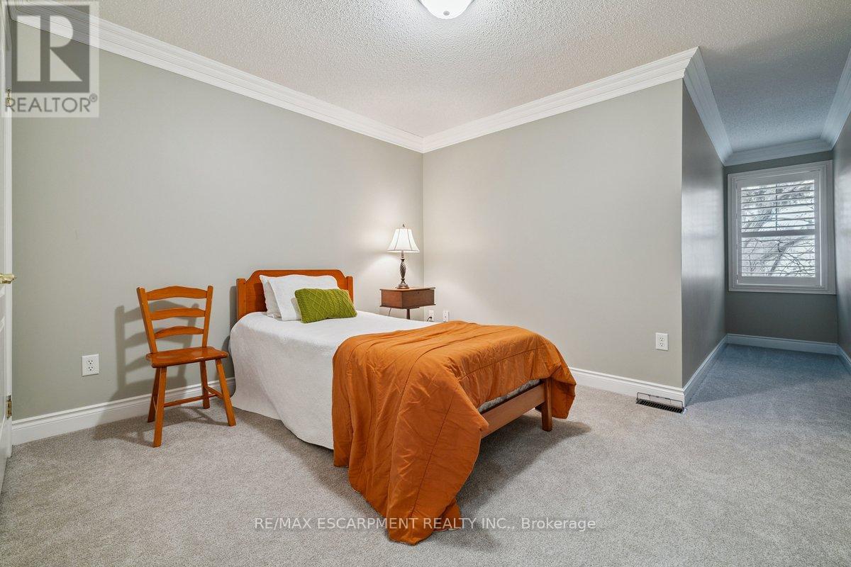 3 - 1019 North Shore Boulevard E, Burlington, Ontario  L7T 1X8 - Photo 33 - W12981628