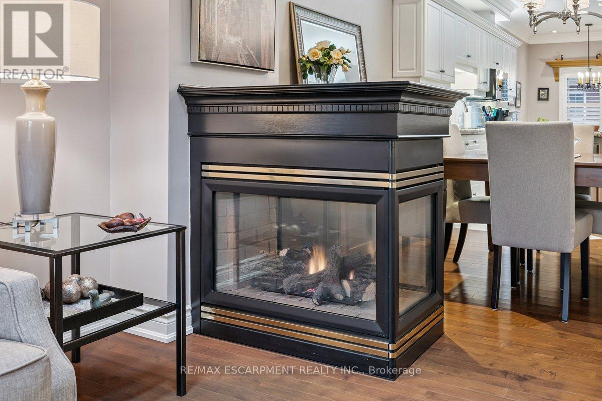 3 - 1019 North Shore Boulevard E, Burlington, Ontario  L7T 1X8 - Photo 5 - W12981628