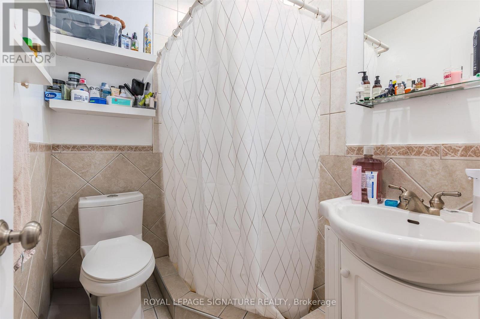 42 Sorauren Avenue, Toronto, Ontario  M6R 2C7 - Photo 14 - W12981664