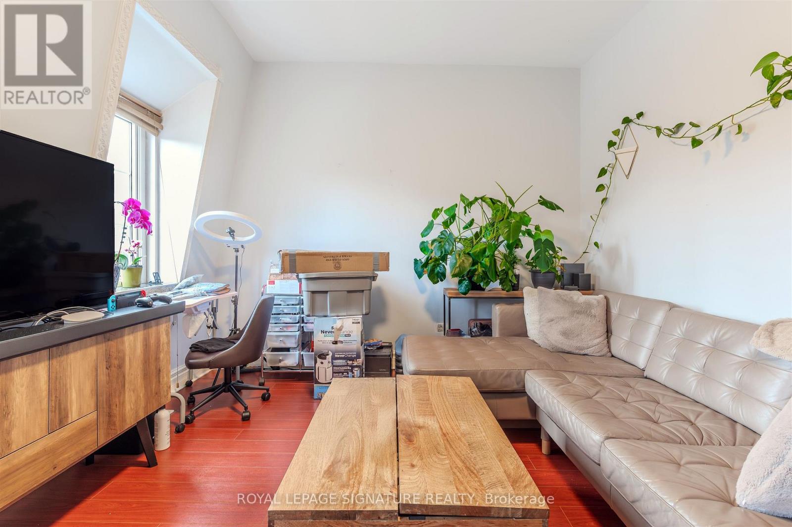 42 Sorauren Avenue, Toronto, Ontario  M6R 2C7 - Photo 16 - W12981664