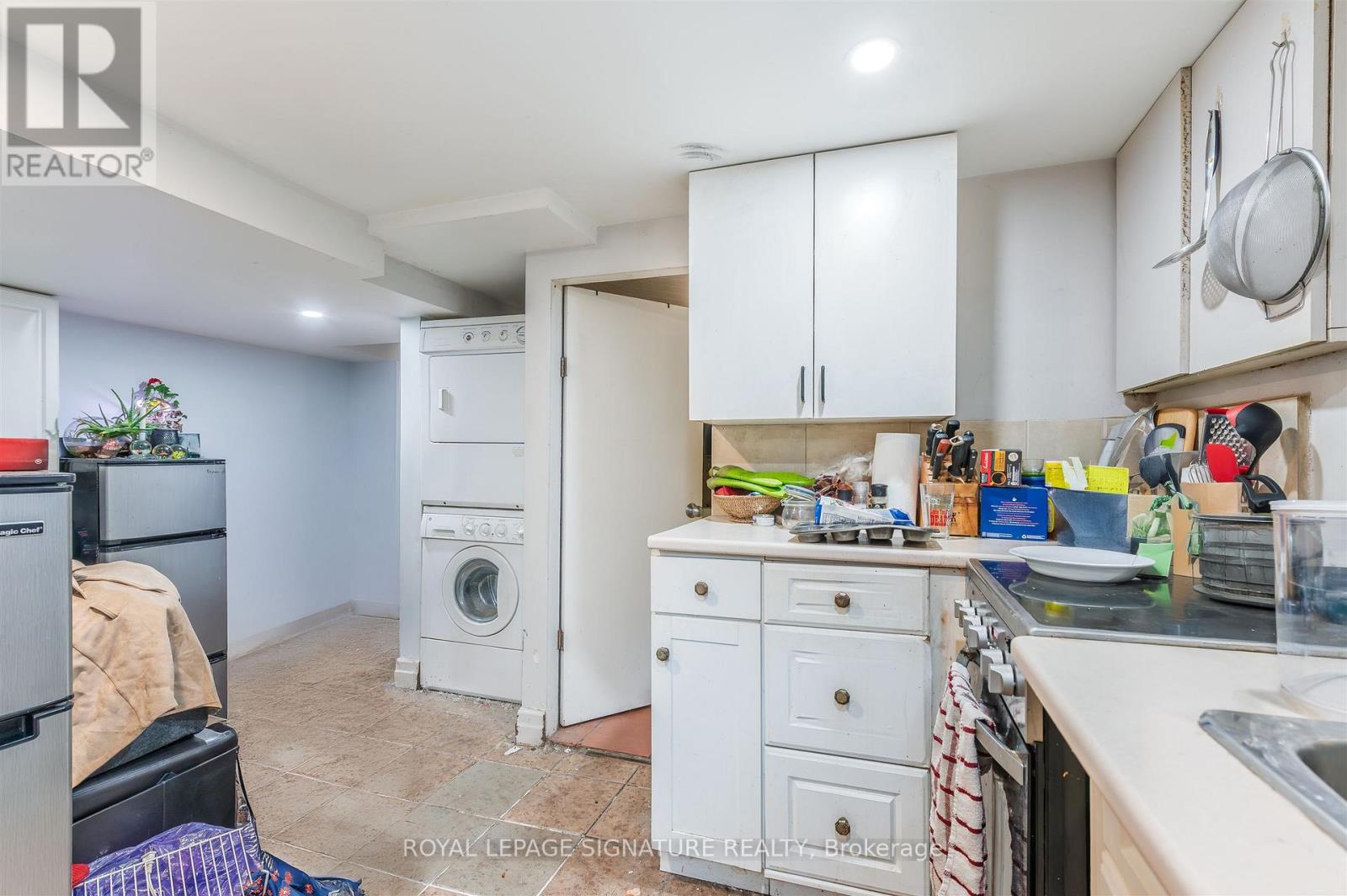 42 Sorauren Avenue, Toronto, Ontario  M6R 2C7 - Photo 25 - W12981664