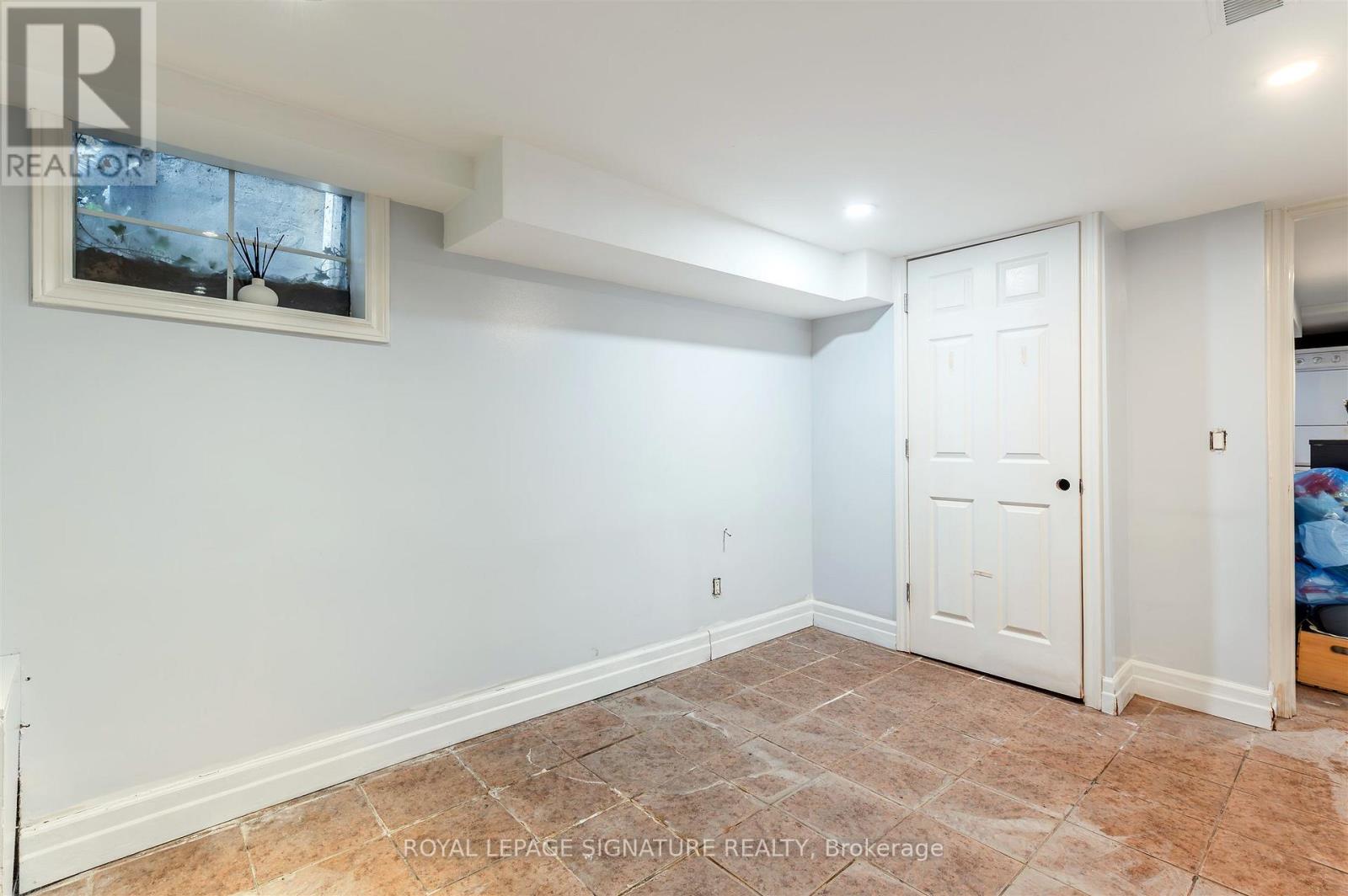 42 Sorauren Avenue, Toronto, Ontario  M6R 2C7 - Photo 29 - W12981664