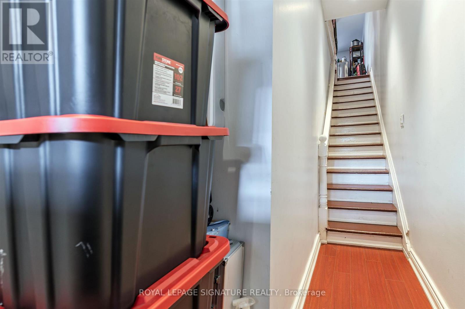 42 Sorauren Avenue, Toronto, Ontario  M6R 2C7 - Photo 31 - W12981664