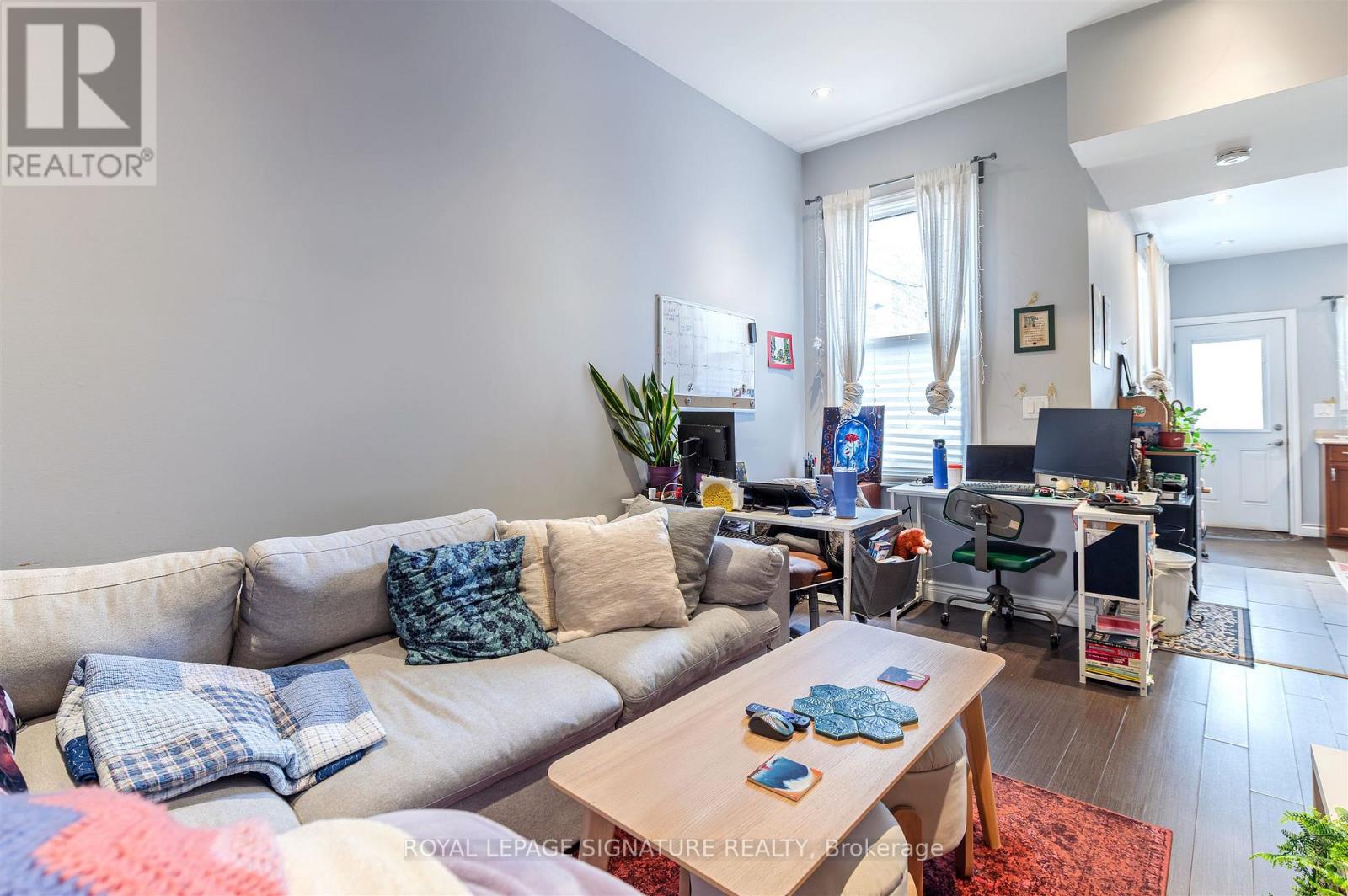 42 Sorauren Avenue, Toronto, Ontario  M6R 2C7 - Photo 7 - W12981664