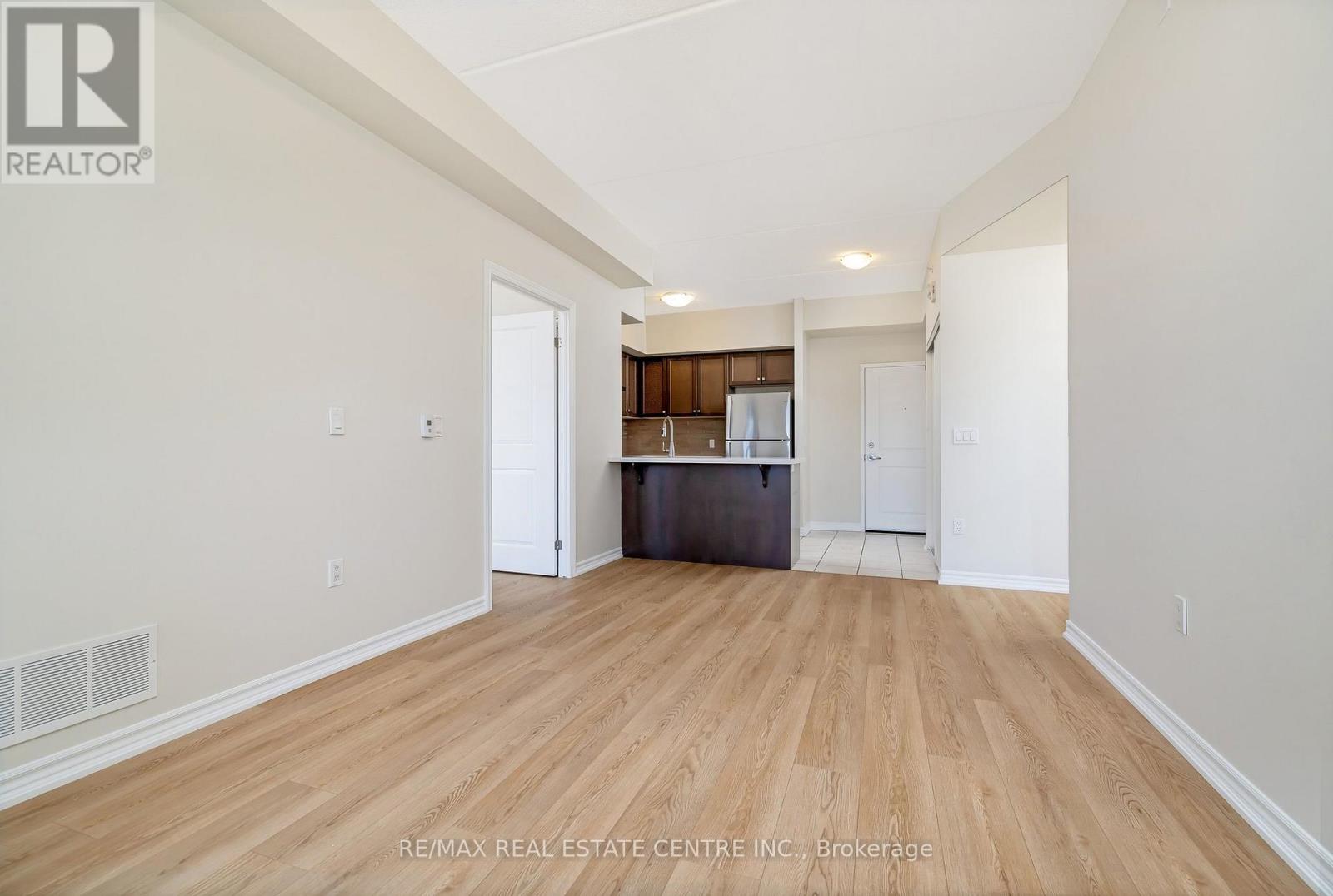 408 - 650 Sauve Street, Milton, Ontario  L9T 9A8 - Photo 8 - W12981684