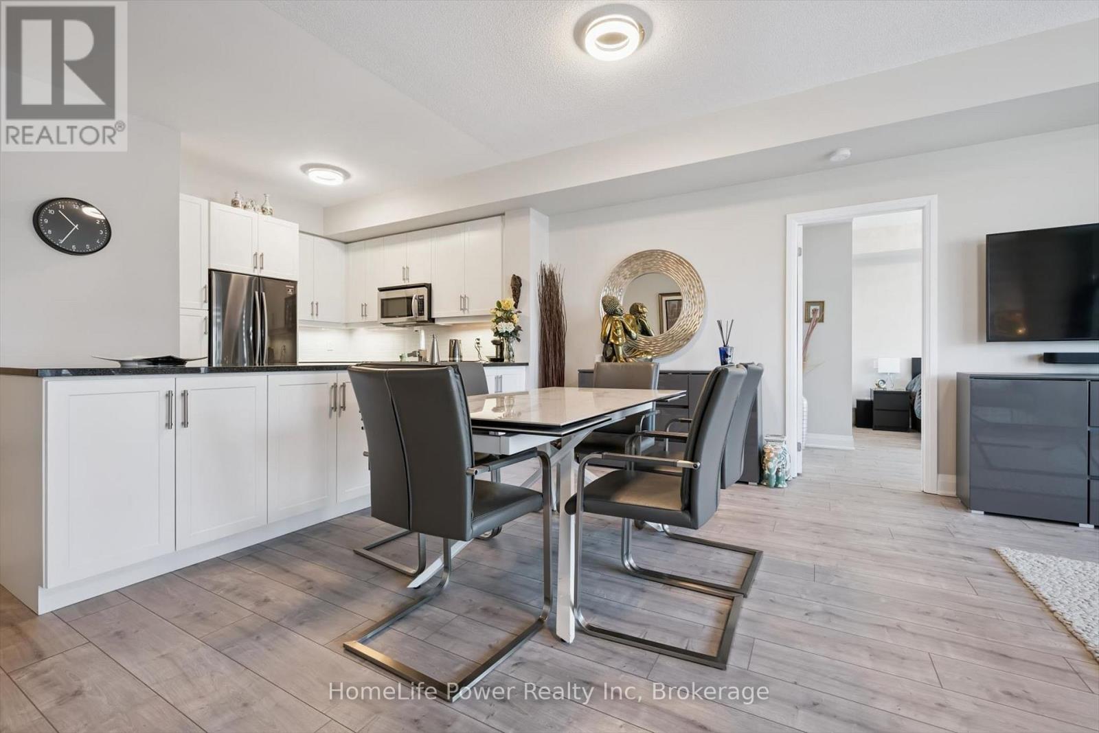 1201 - 1 Hurontario Street, Mississauga, Ontario  L5G 0A3 - Photo 15 - W12977002