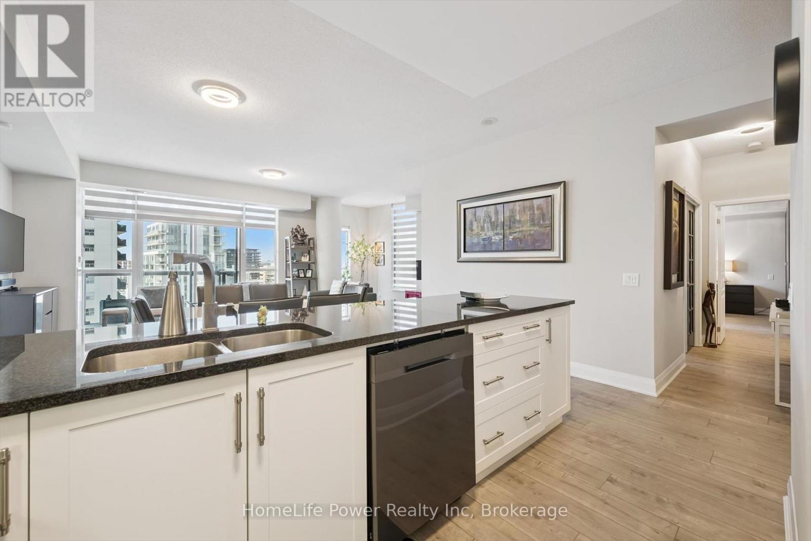 1201 - 1 Hurontario Street, Mississauga, Ontario  L5G 0A3 - Photo 12 - W12977002