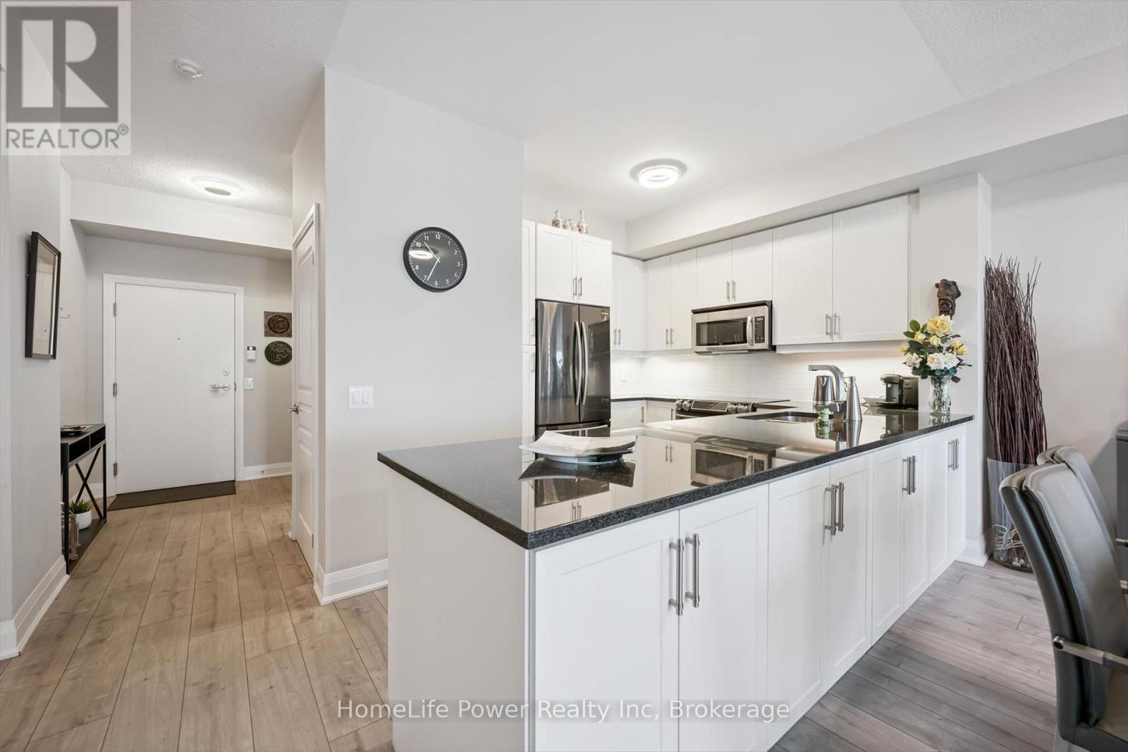 1201 - 1 Hurontario Street, Mississauga, Ontario  L5G 0A3 - Photo 13 - W12977002