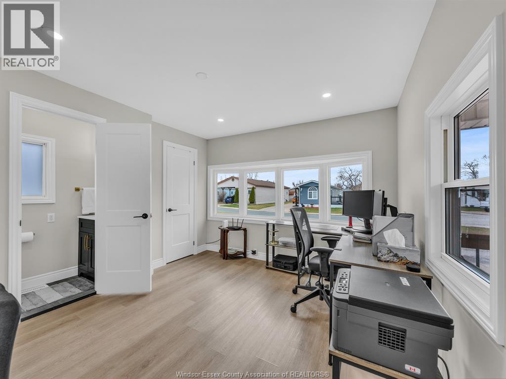 25 Parkside, Mcgregor, Ontario  N0R 1J0 - Photo 11 - 26007732