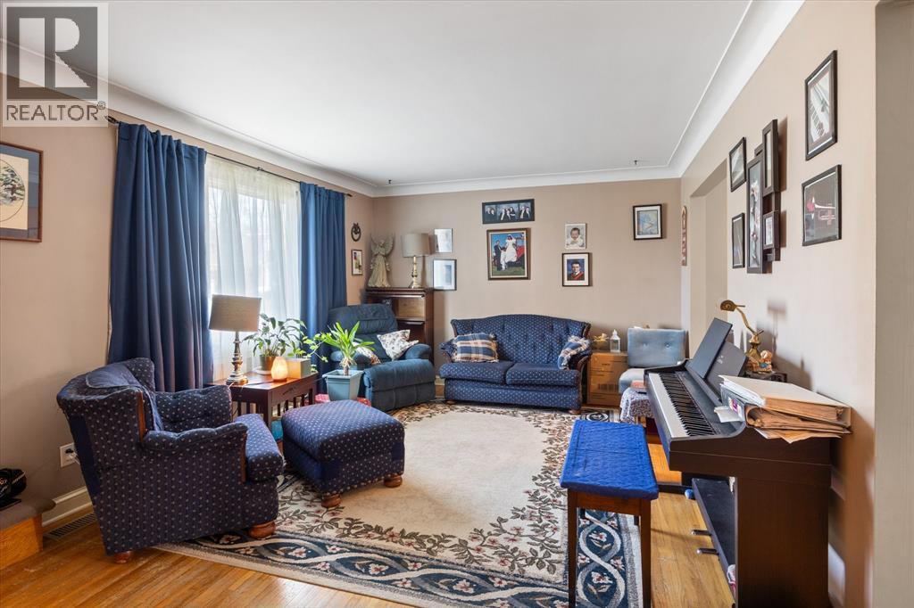 2979 Orion, Windsor, Ontario  N9E 2Z3 - Photo 5 - 26007320