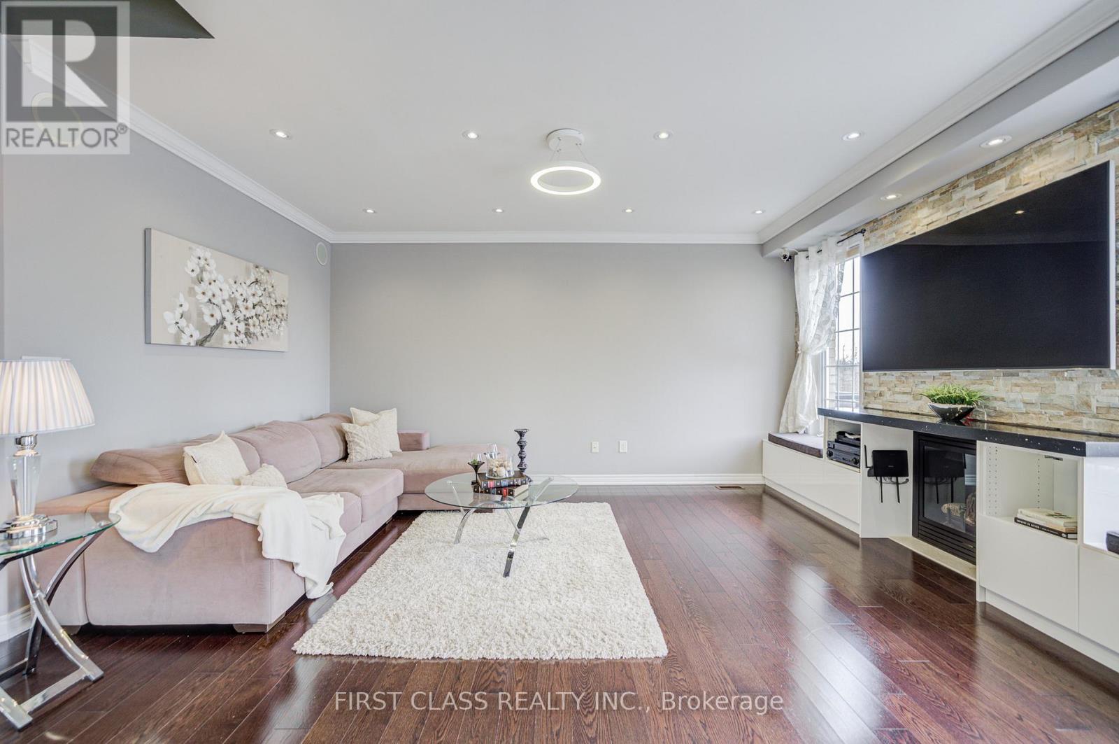 41 William Bartlett Drive, Markham, Ontario  L6C 0P6 - Photo 13 - N12971548