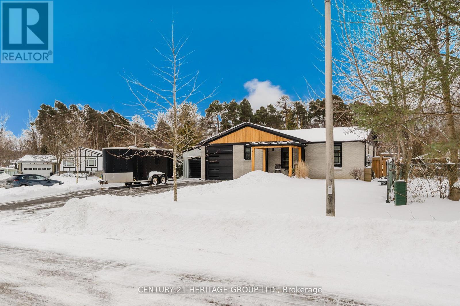 7 Crawford Circle, New Tecumseth, Ontario  L0G 1A0 - Photo 3 - N12869828