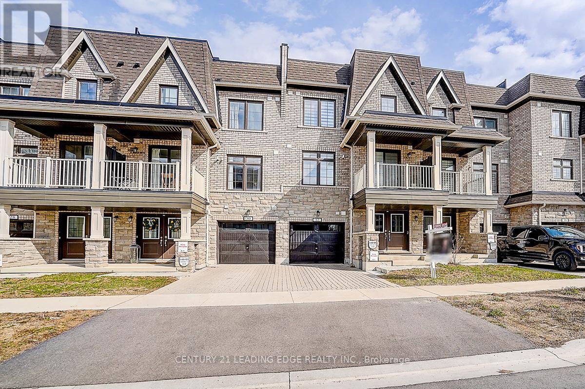 32 WILLIAM SHEARN CRESCENT, Markham, Ontario