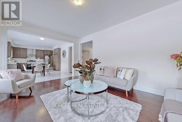 Upper Level - 213 Danny Wheeler Boulevard, Georgina, Ontario  L4P 0J8 - Photo 3 - N12977968