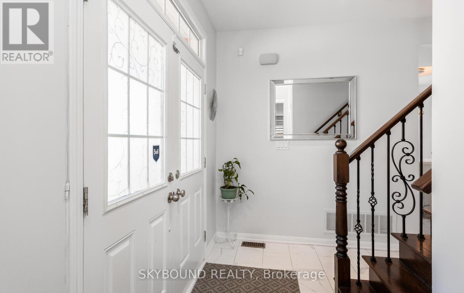 308 Mcdougall Cross, Milton, Ontario  L9T 0N6 - Photo 3 - W12980834