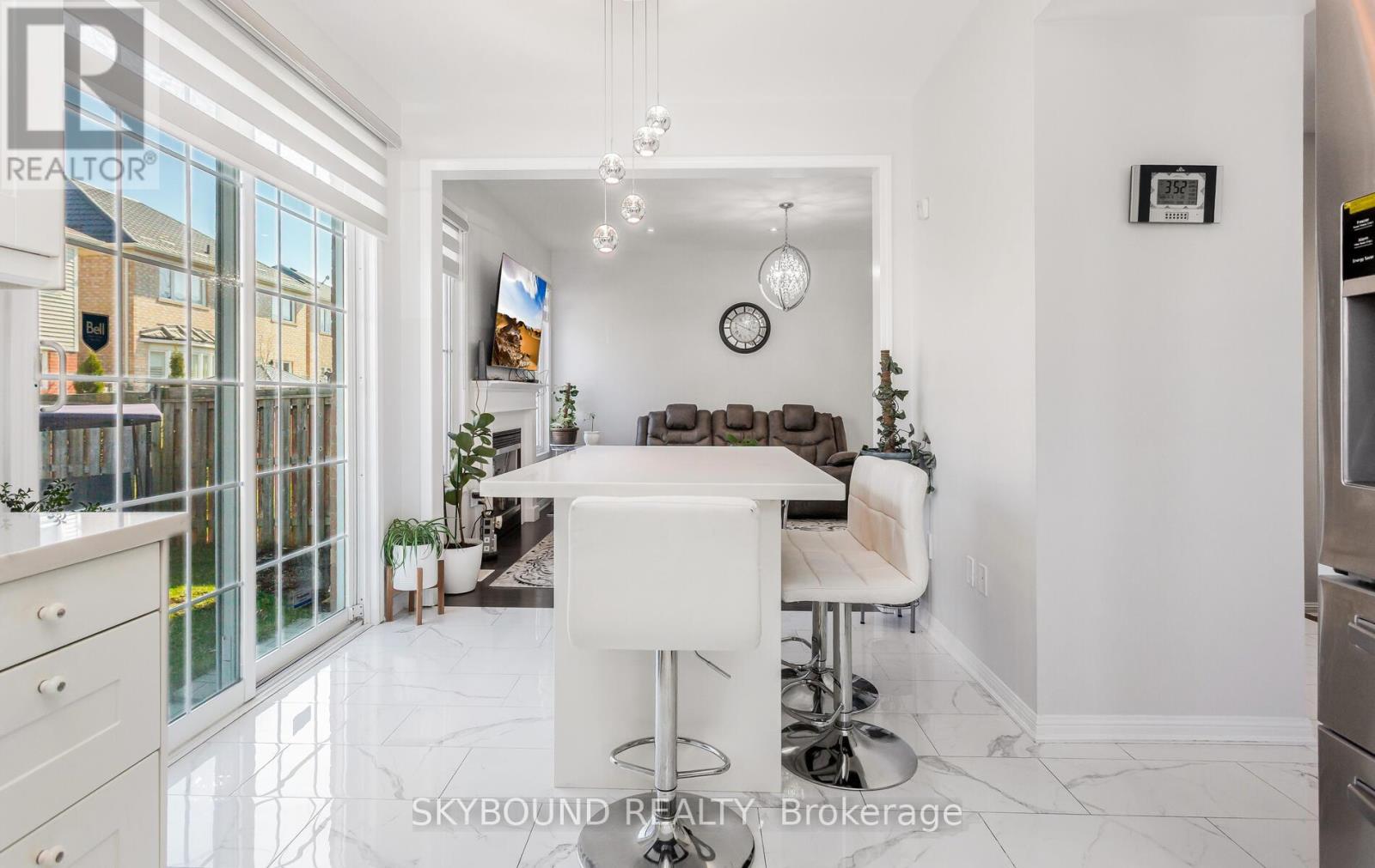 308 Mcdougall Cross, Milton, Ontario  L9T 0N6 - Photo 16 - W12980834