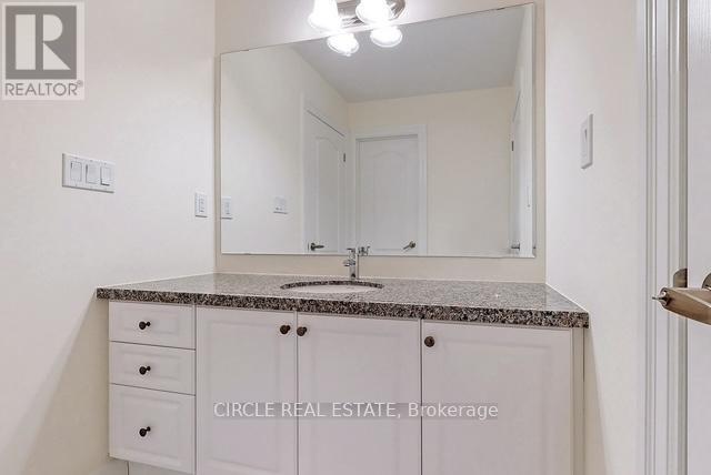 Upper Level - 213 Danny Wheeler Boulevard, Georgina, Ontario  L4P 0J8 - Photo 22 - N12977968